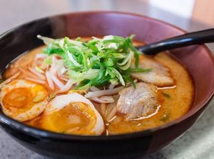 Ada Hot Dog, Tom Yum, dan Ramen Enak Buat Makan Siang di Pacific Place