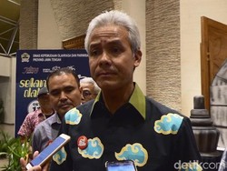 Ganjar Putuskan UMP Jateng 2019 Rp 1,6 Juta
