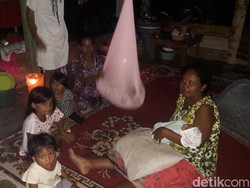Pengungsi di Sigi Melahirkan Tanpa Bantuan Medis