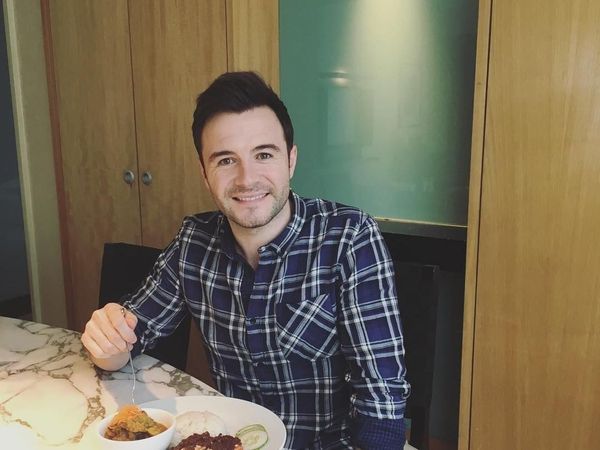 Sering Berkunjung ke Indonesia Shane Filan Hobi Makan Nasi Goreng dan Sate