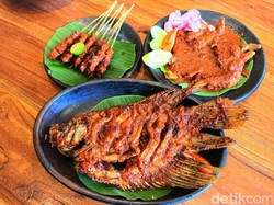 Putera Lombok: Mantap Betul! Ayam Kampung Plecingan dan Sate Rembiga Pedas Juicy