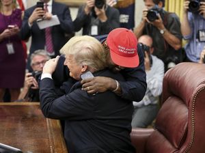 Momen Mesra Pertemuan Kanye West dan Donald Trump
