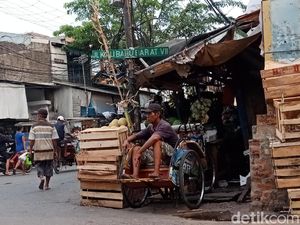 Pebecak Kecewa DPRD DKI Tolak Rencana Anies Legalkan Becak Lagi