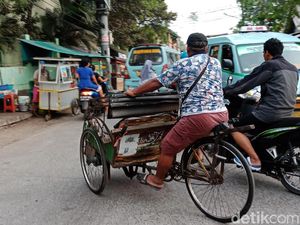 Pemprov DKI Kirim Draf Revisi Perda Becak ke DPRD DKI Pemprov DKI Kirim Draf Revisi Perda Becak ke DPRD DKI
