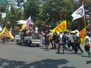 Aksi Protes Warnai Pertemuan IMF-World Bank