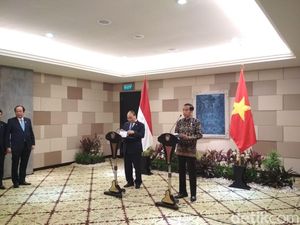 Jokowi Ajak Vietnam Perangi Illegal Fishing