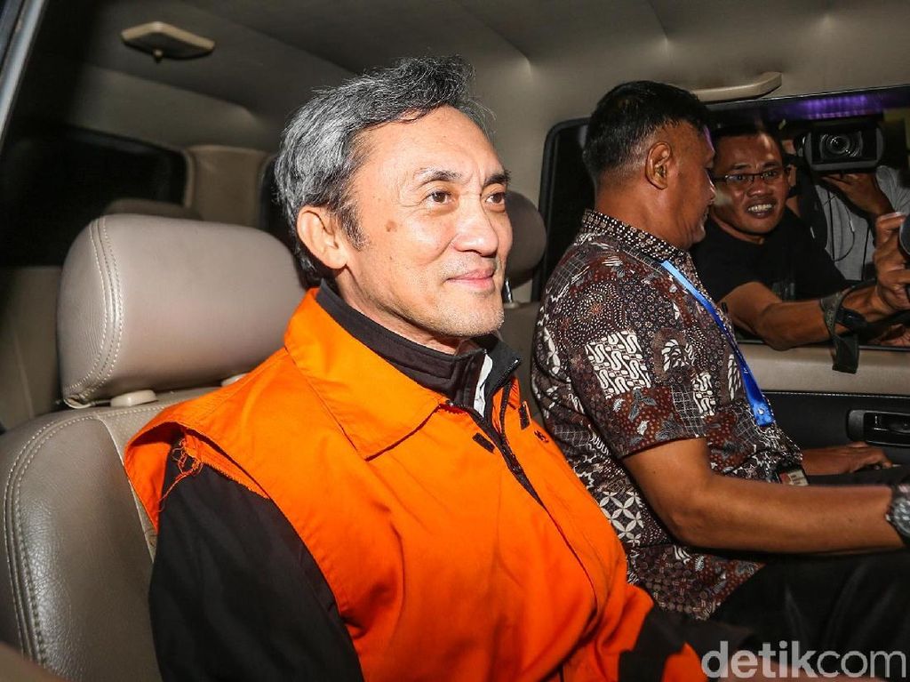 Eddy Sindoro Sudah di Tangan KPK, Siapa Terjerat Selanjutnya? Eddy Sindoro Sudah di Tangan KPK, Siapa Terjerat Selanjutnya?