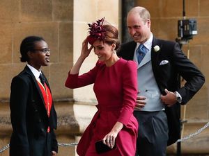 Kate Middleton Mencuri Atensi dengan Gaun Pink di Pernikahan Putri Eugenie