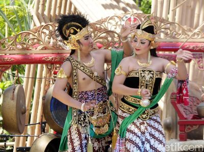 Pesona Budaya Nusantara di Paviliun Indonesia