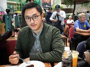 Intip Momen Kulineran Pilot Ganteng Haydar Pratama, Apa Makanan Favoritnya? Intip Momen Kulineran Pilot Ganteng Haydar Pratama, Apa Makanan Favoritnya?