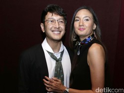 Ditanya Momongan, Nadine Chandrawinata dan Dimas Anggara Pasrah
