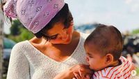 8 Foto Bukti Sisi Keibuan Selena Gomez