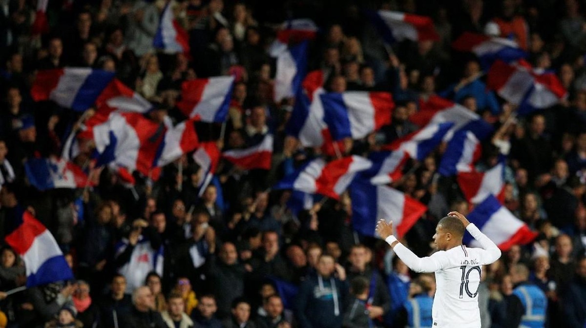 Gol penalti Kylian Mbappe menyelamatkan Prancis dari kekalahan melawan Islandia. (Foto: Stephane Mahe/Reuters)