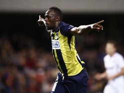 Usain Bolt Kesal Tak Bisa Unjuk Gigi di Sepakbola