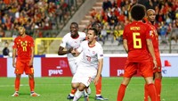 Swiss memperlihatkan perlawanannya. Di menit ke-72, Mario Gavranovic menaklukkan Thibaut Courtois untuk menyamakan skor menjadi 1-1. (Foto: Francois Lenoir/Reuters)