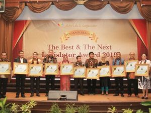 Dapat Best Legislator Award, Ketua DPR Janji Tingkatkan Kinerja
