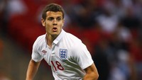 Debut Jack Wilshere bersama timnas Inggris terjadi pada 11 Agustus 2010 di laga persahabatan melawan Hongaria. Usia Wilshere saat itu 18 tahun 222 hari. Foto: Richard Heathcote/Getty Images