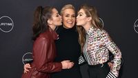 Wanita Usia 54 yang Awet Muda Ini Ibunya Gigi Hadid, Cantiknya Bak Usia 34
