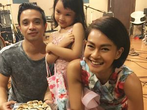 Manisnya Keluarga Onci Ungu-Endhita, Sepi Gosip & Langgeng