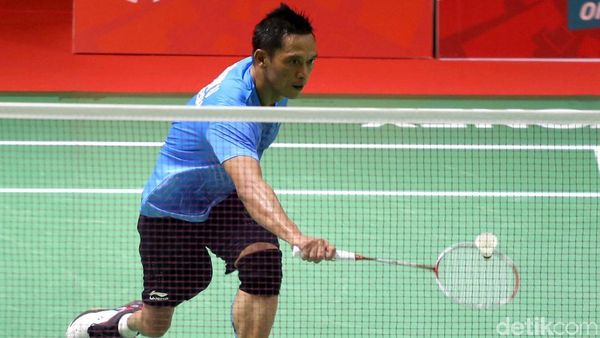 Jatuh Bangun Ukun Rukendi Raih Perak untuk Indonesia