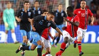 Alex Oxlade-Chamberlain debut bersama timnas Inggris di pertandingan persahabatan melawan Norwegia pada 26 Mei 2012. Usianya kala itu 18 tahun 285 hari. Foto: Alex Livesey/Getty Images
