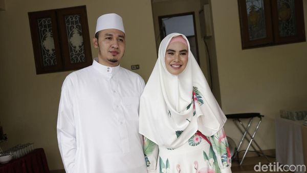 Mesranya Kartika Putri dan Habib Usman di Pesta Ultah Anak