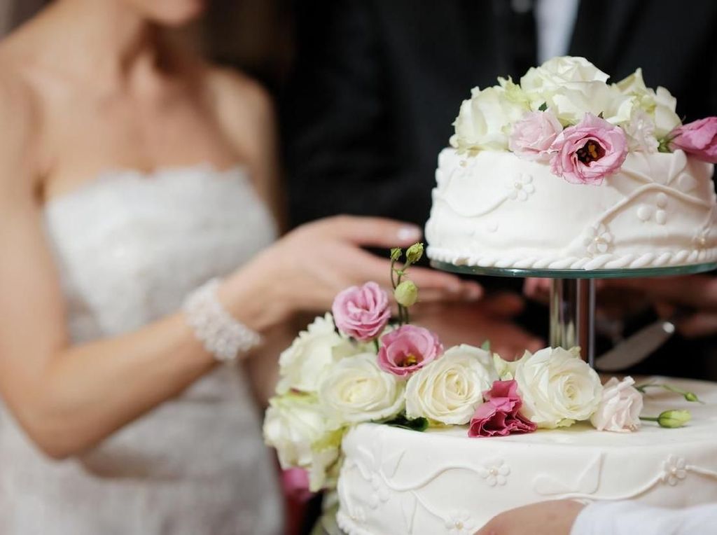 Kue Pengantin Apa Ya yang Cocok dengan Kepribadianmu? Cek Lewat Kuis Ini Kue Pengantin Apa Ya yang Cocok dengan Kepribadianmu? Cek Lewat Kuis Ini