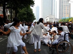 Aksi Nyeni Penyandang Difabel di Thamrin