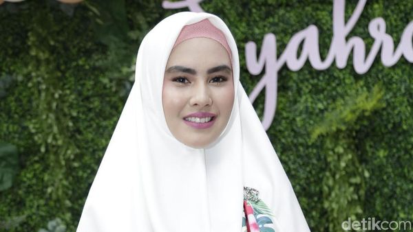 Kartika Putri, Luna Maya, Saleem Iklim hingga Pengasuh Anak Olla Ramlan