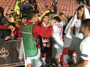 Kemenangan Perdana Gibraltar dan Lagu Kebangsaan yang Tertukar