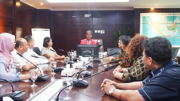 12 Anak Perempuan Terpilih di Sehari Jadi Pemimpin