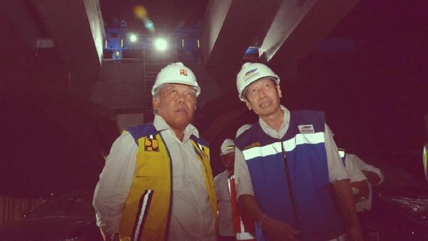 Menteri PUPR Blusukan di Proyek Jakarta Cikampek Layang