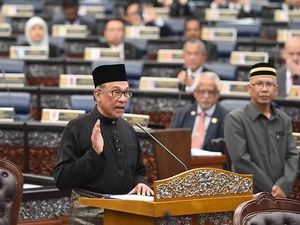 Anwar Ibrahim Berdoa untuk Korban Lion Air JT 610