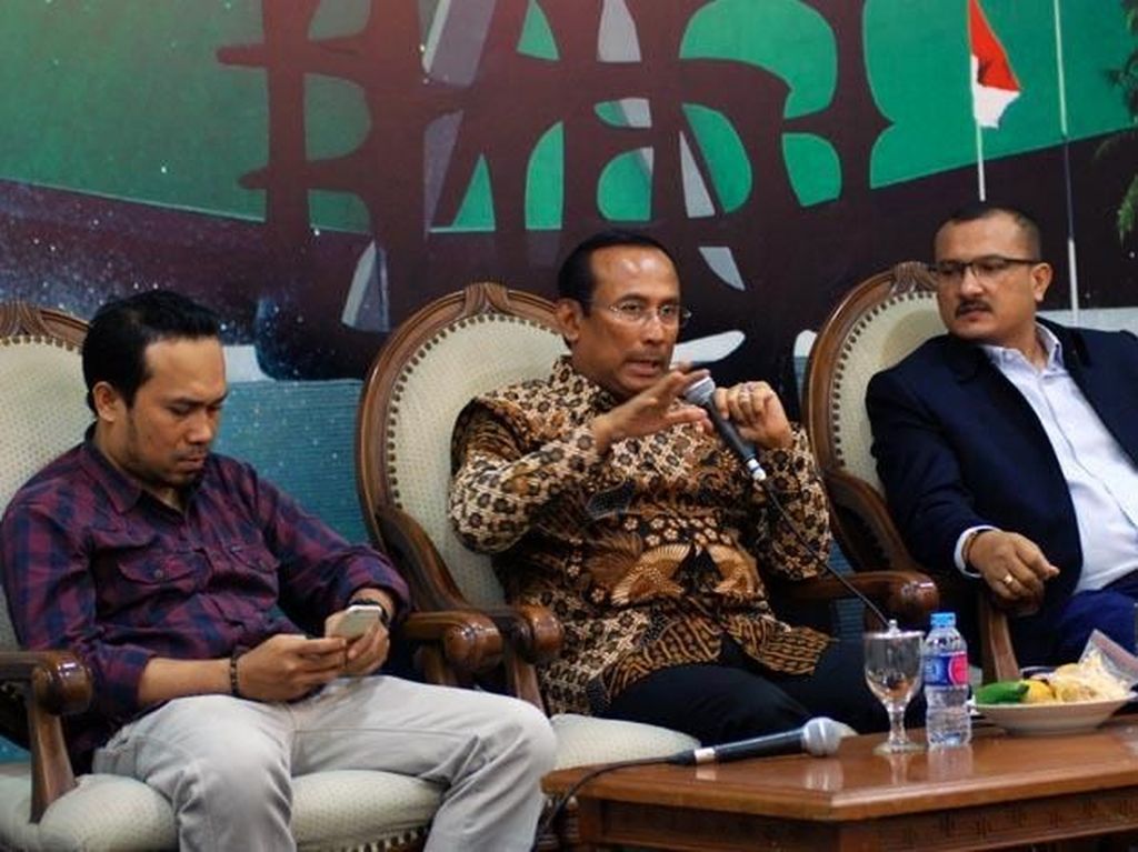 Satya Yudha: Fluktuasi Harga Premium Tak Langgar Konstitusi Satya Yudha: Fluktuasi Harga Premium Tak Langgar Konstitusi