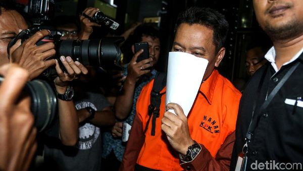 Penyuap Bupati Malang Kok Malu-malu?