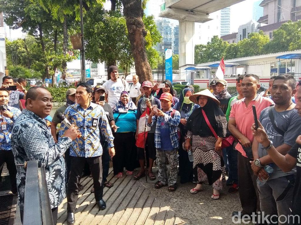 Temui Pendemo, Ombudsman: Kami Bakal Lacak Sejarah Tanah Pulau Pari Temui Pendemo, Ombudsman: Kami Bakal Lacak Sejarah Tanah Pulau Pari