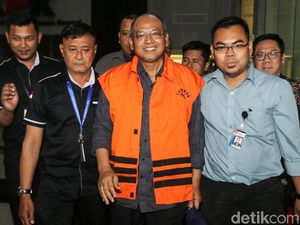 Bupati Malang Diperiksa KPK Terkait Kasus Gratifikasi Bupati Malang Diperiksa KPK Terkait Kasus Gratifikasi