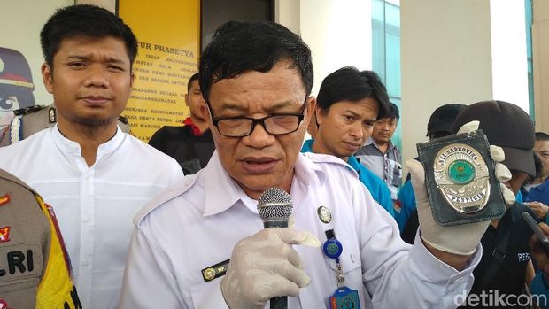 Polres Tangsel merilis kasus pemerasan yang dilakukan pelaku dengan berpura-pura mengaku anggota BNN, Senin (15/10/2018)