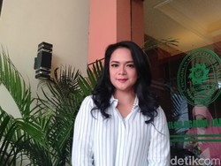 Persiapan Shezy Idris Jelang Sidang Perdana Cerai