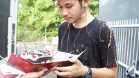 Begini Pose Makan Masinis Ganteng Jevi Santosa yang Seperti Dedek Gemes