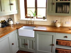 Cara Perbaiki Kitchen Set Berjamur Gegara Lembap, Mudah!