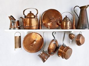 Makanlah dengan Wadah Logam dan Dapatkan 5 Manfaat Sehat Ini