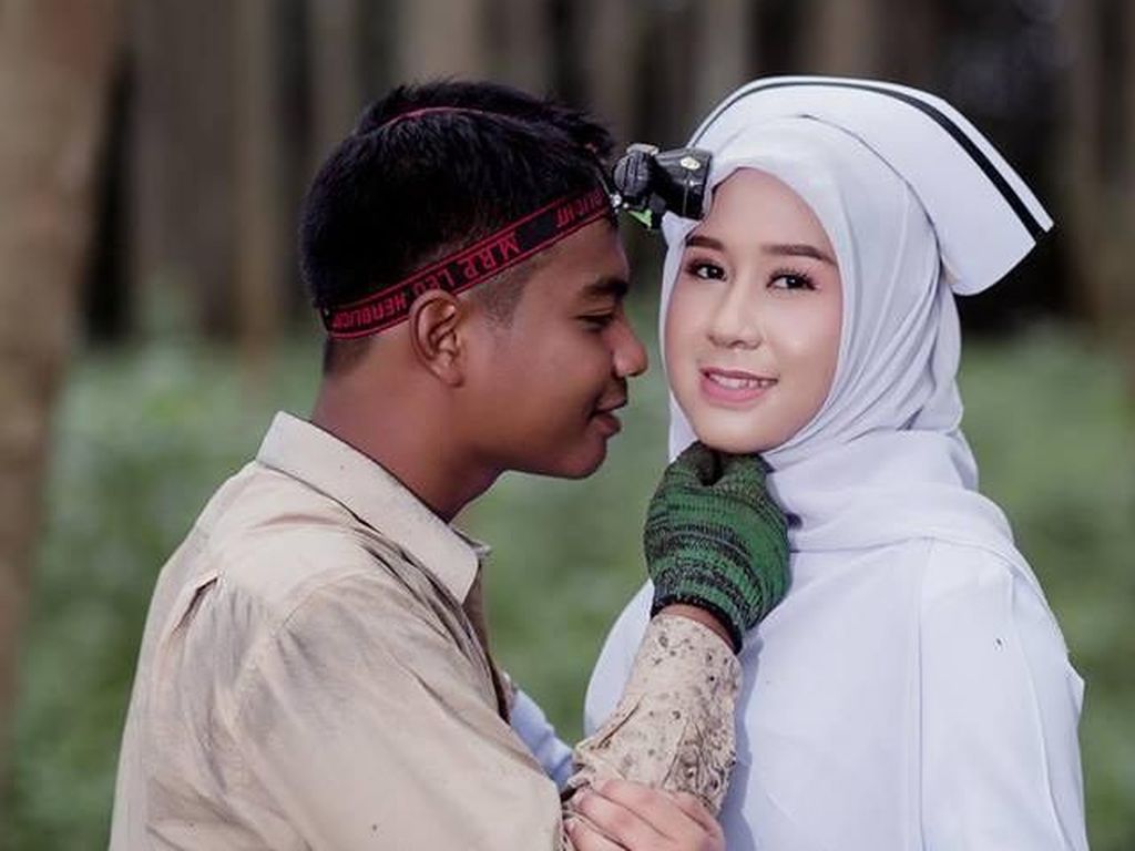 Cinta Tak Pandang Status, Prewedding Perawat Cantik dan Penyadap Karet Viral
