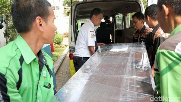 Jenazah Ibunda Bertolak ke Yogyakarta, di Mana Roro Fitria?