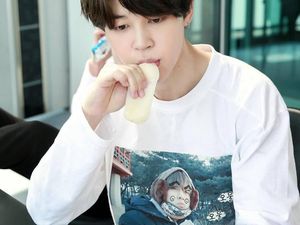 Pose Manis Jimin BTS Saat Kulineran hingga Bocah Cilik Jago Masak yang Viral Pose Manis Jimin BTS Saat Kulineran hingga Bocah Cilik Jago Masak yang Viral
