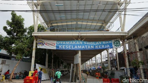 Masih Dikerjakan, Begini Wajah Terkini Skybridge Tanah Abang