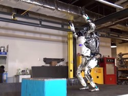 Mengenal Atlas, Robot yang Bisa Parkour Hingga Backflip