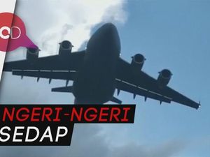Video: Wah, Pesawat Ini Terbang Rendah Dekat Gedung Tinggi Video: Wah, Pesawat Ini Terbang Rendah Dekat Gedung Tinggi