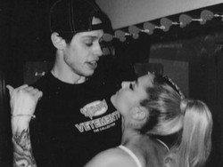 Kematian Mac Miller Jadi Alasan Ariana Grande-Pete Akhiri Pertunangan?