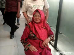 Ibu Meninggal Dunia, Sidang Putusan Roro Fitria Ditunda
